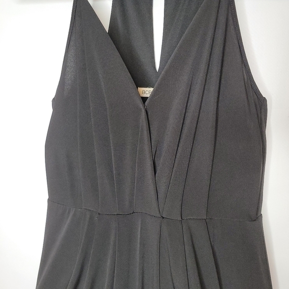 BCBGeneration Sleeveless Drape Pocket Midi Dress - Picture 6 of 12